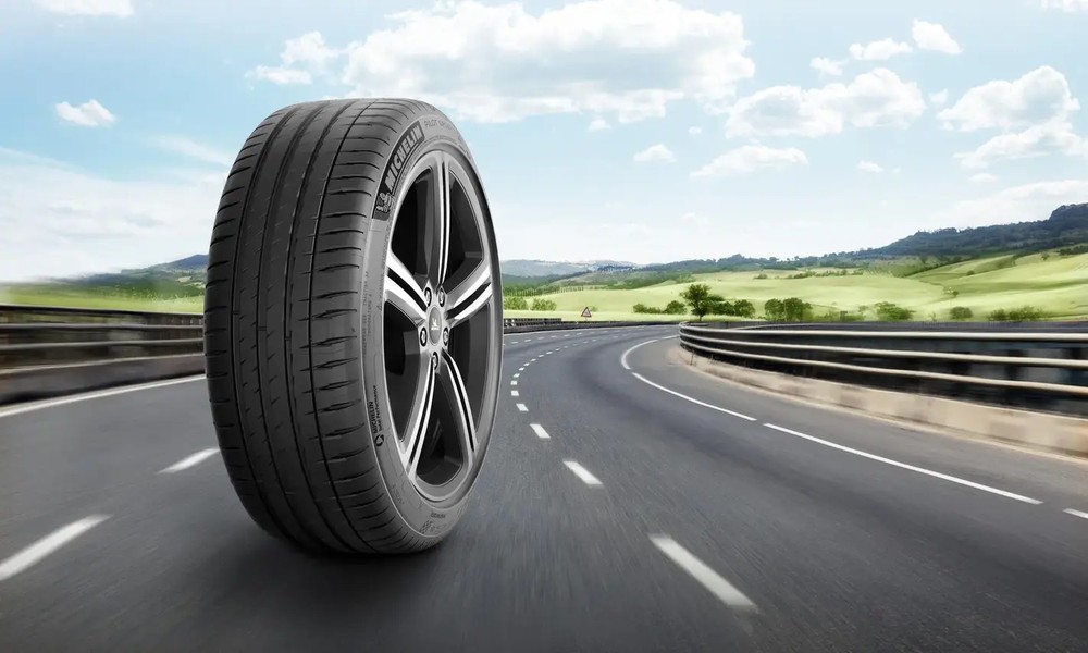 Best Tyres for City vs Highway Riding